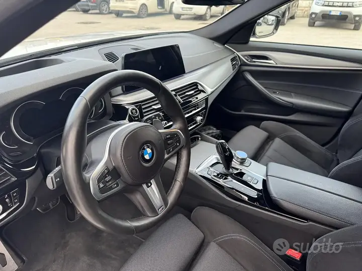 BMW 5 Series 2018 photo 5