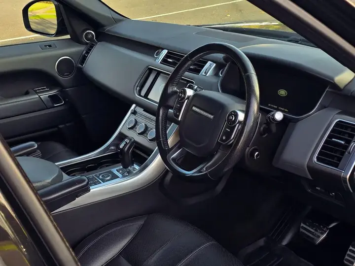 Land Rover Range Rover Sport 2015 photo 2