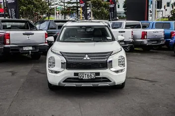 Mitsubishi Outlander 2024 photo 4
