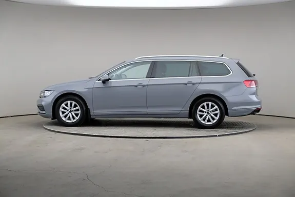 Volkswagen Passat 2023 photo 4