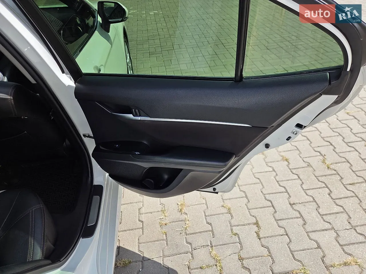 Toyota Camry 2020 photo 2