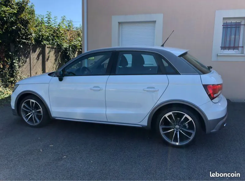 Audi A1 Sportback 2016 photo 2