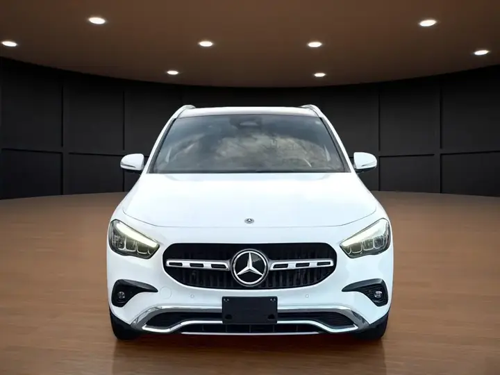 Mercedes-Benz Gla 2024 photo 2