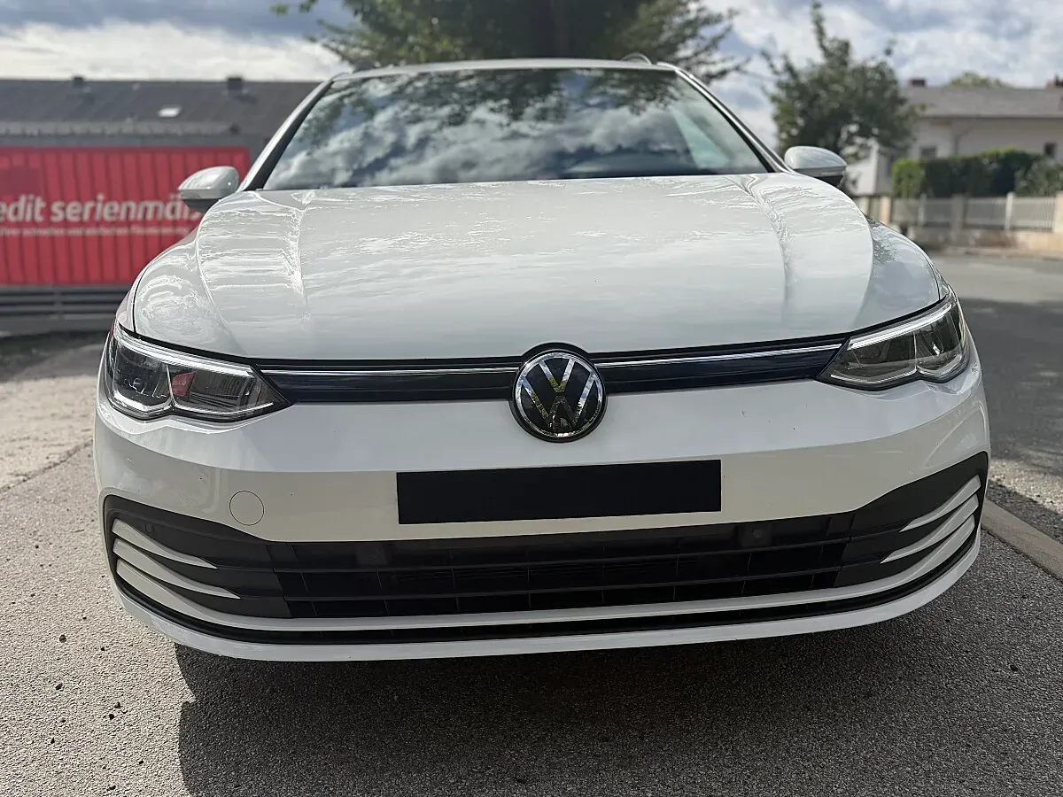 Volkswagen Golf 2024 photo 2