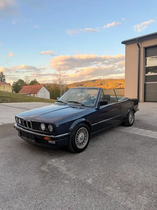 BMW 3 Series 1990 photo 2