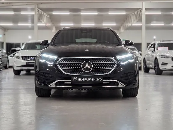Mercedes-Benz E300 De 2026 photo 2