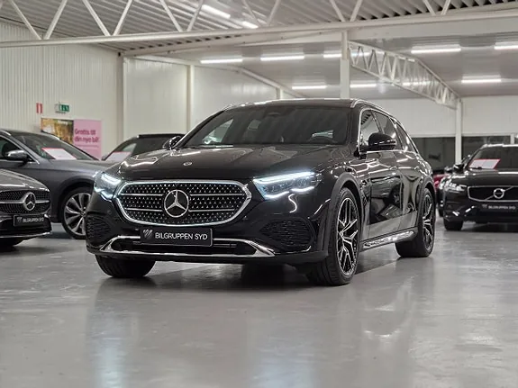 Mercedes-Benz E300 De 2026 photo 3