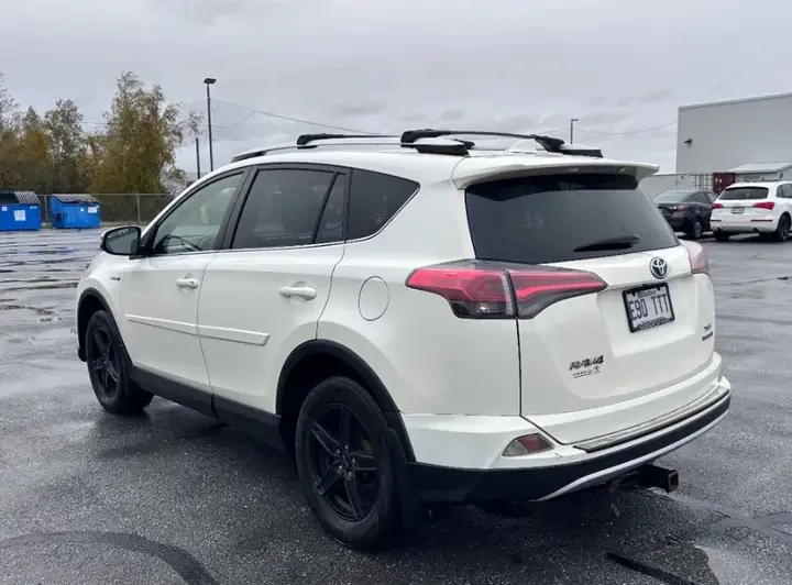 Toyota Rav4 2016 photo 3