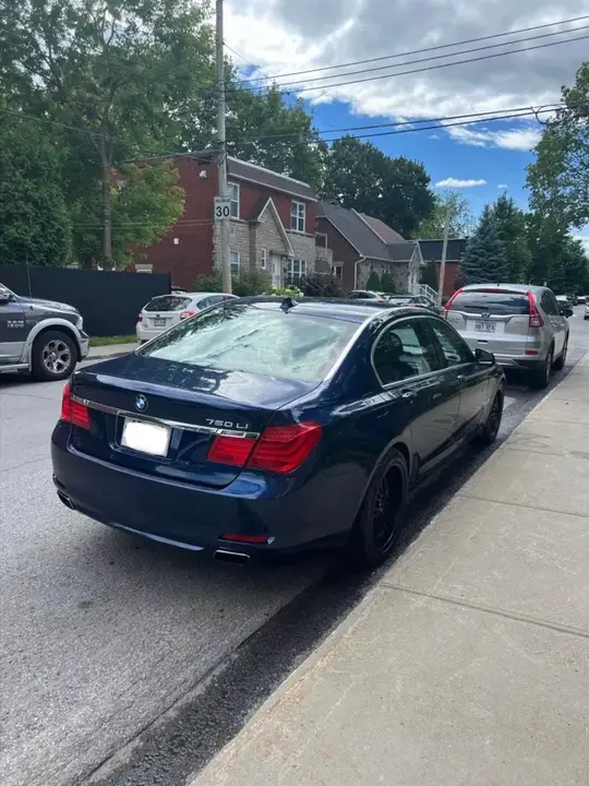 BMW 7 Series 2009 photo 3