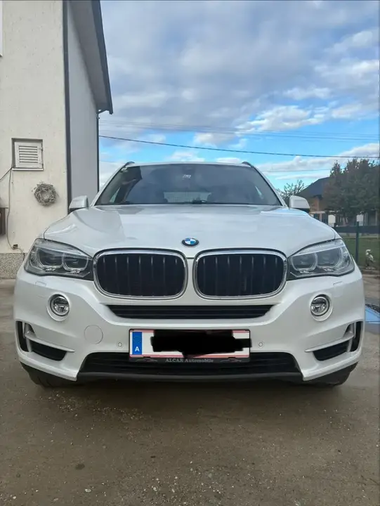 BMW X5 2015 photo 2