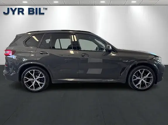BMW X5 2022 photo 2