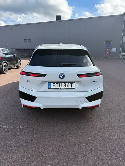 BMW Ix 2022 photo 2