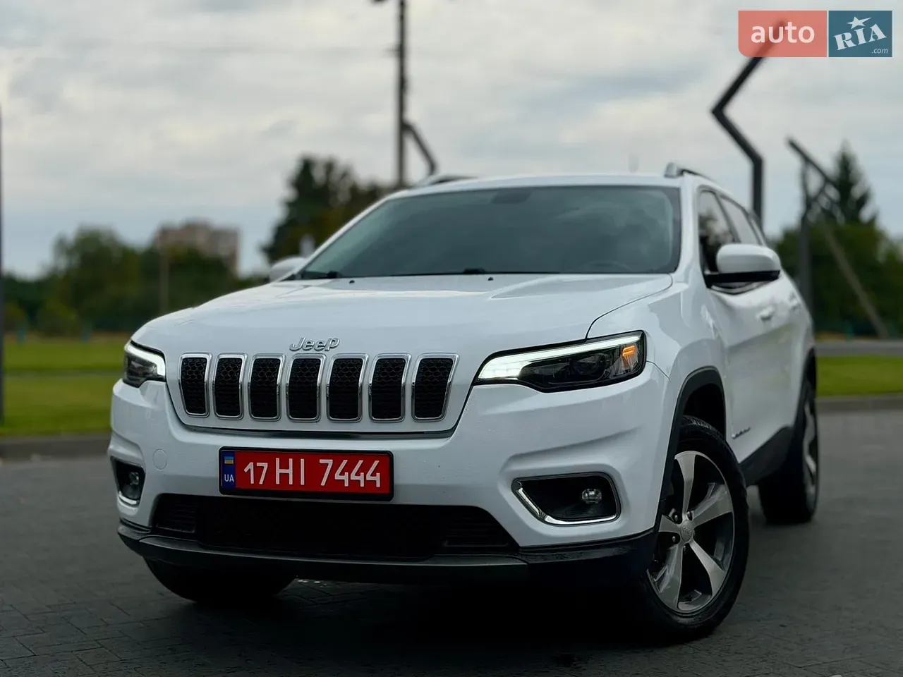 Jeep Cherokee 2018 photo 2