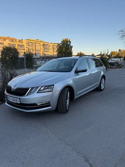 Skoda Octavia 2019 photo 2