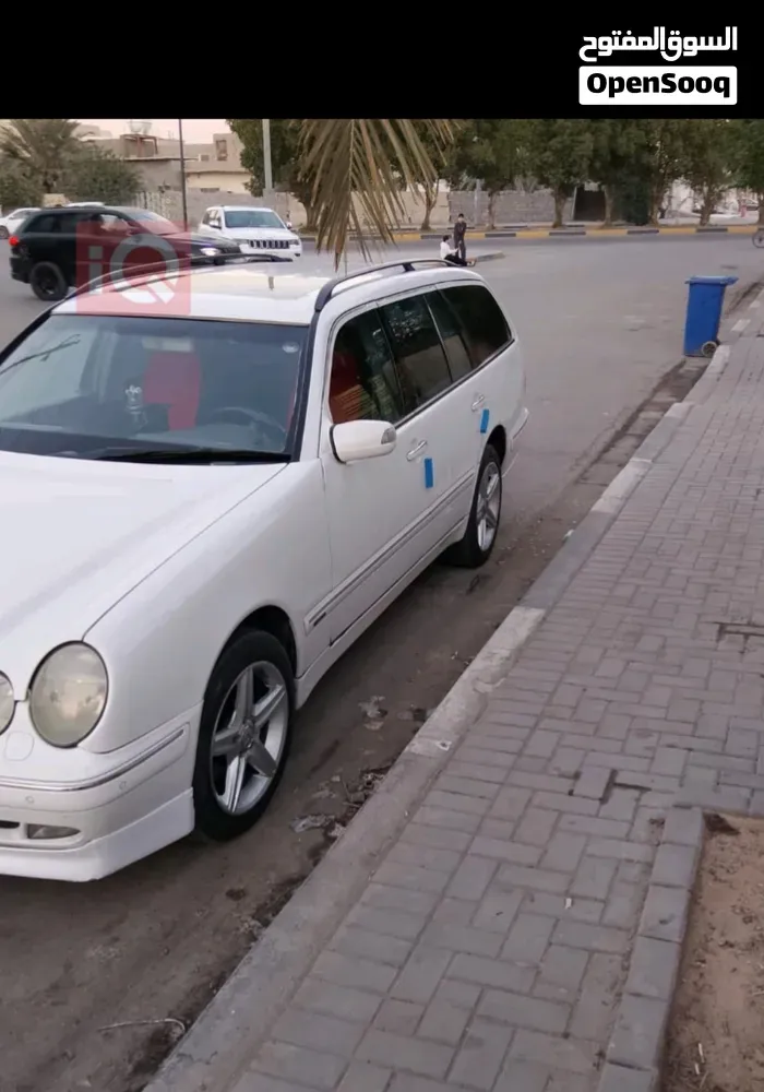 Mercedes-Benz E-Class 2001 photo 3