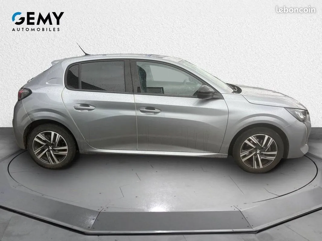 Peugeot 208 2022 photo 4