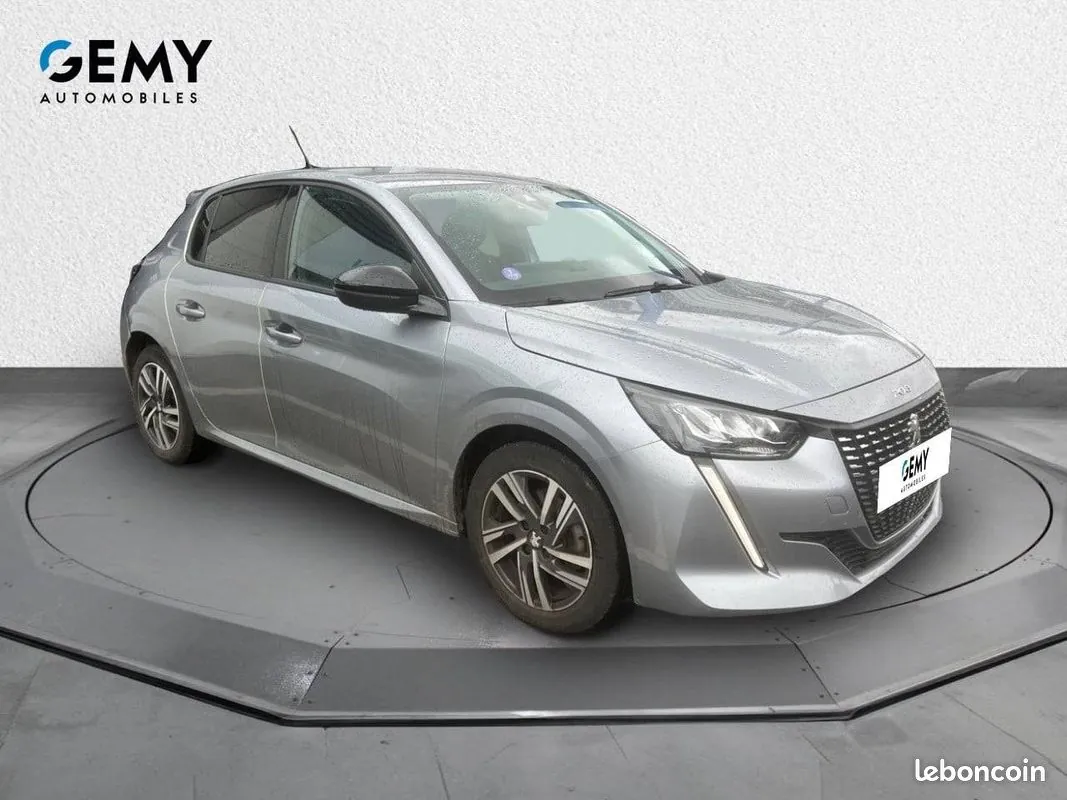 Peugeot 208 2022 photo 3