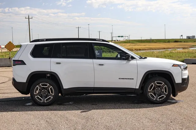 Jeep Cherokee 2026 photo 4