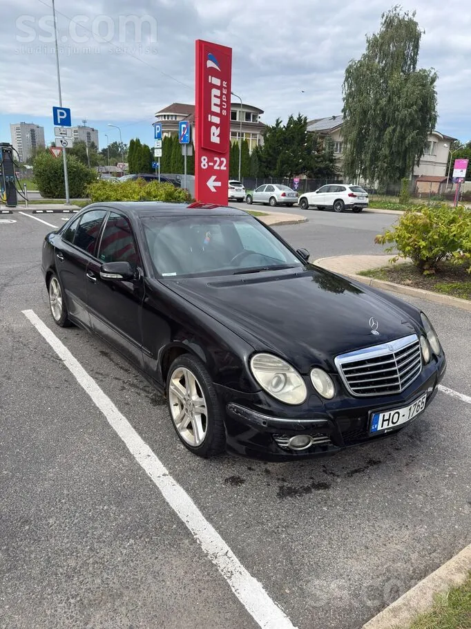 Mercedes-Benz E200 2006 photo 2