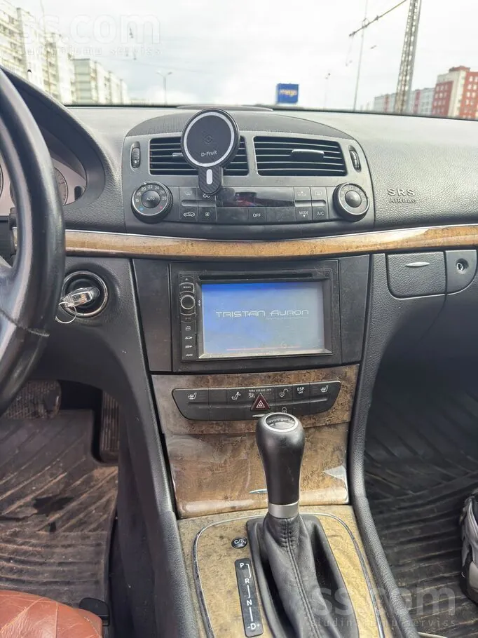 Mercedes-Benz E200 2006 photo 4