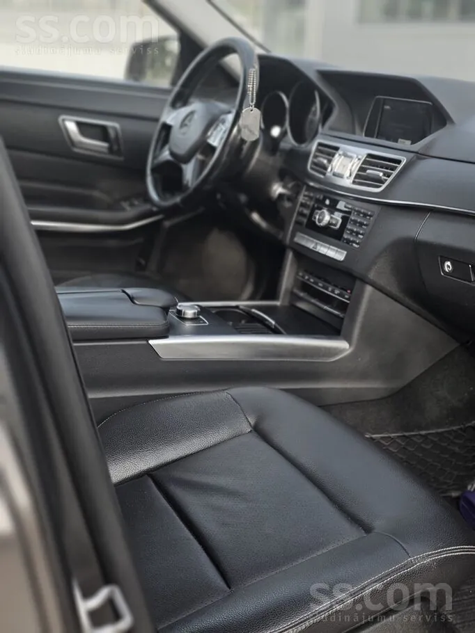 Mercedes-Benz E200 2014 photo 4