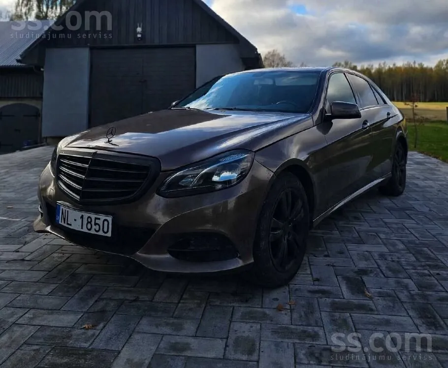 Mercedes-Benz E200 2014 photo 2