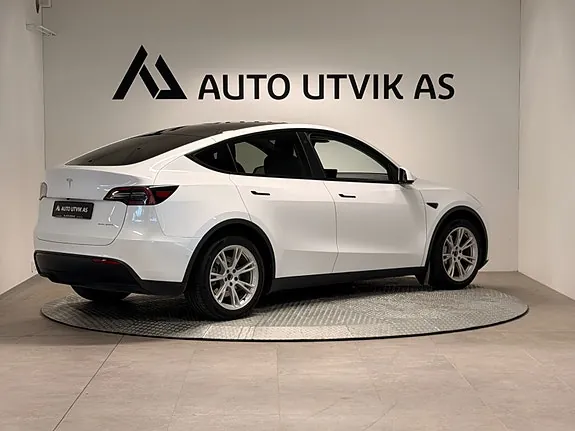 Tesla Model Y 2022 photo 3