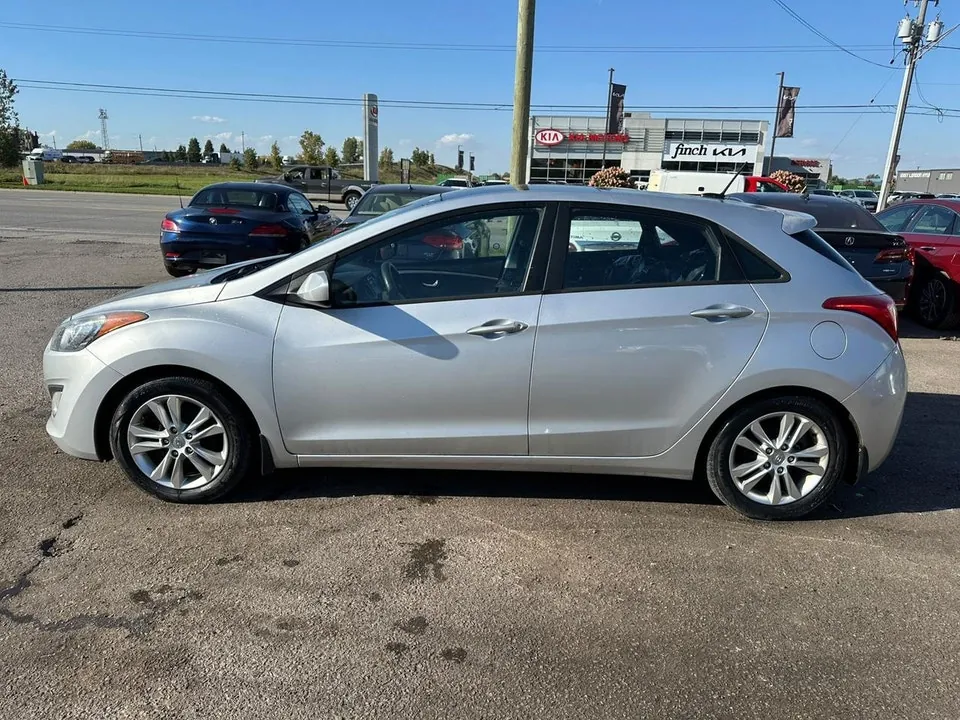 Hyundai Elantra 2013 photo 2