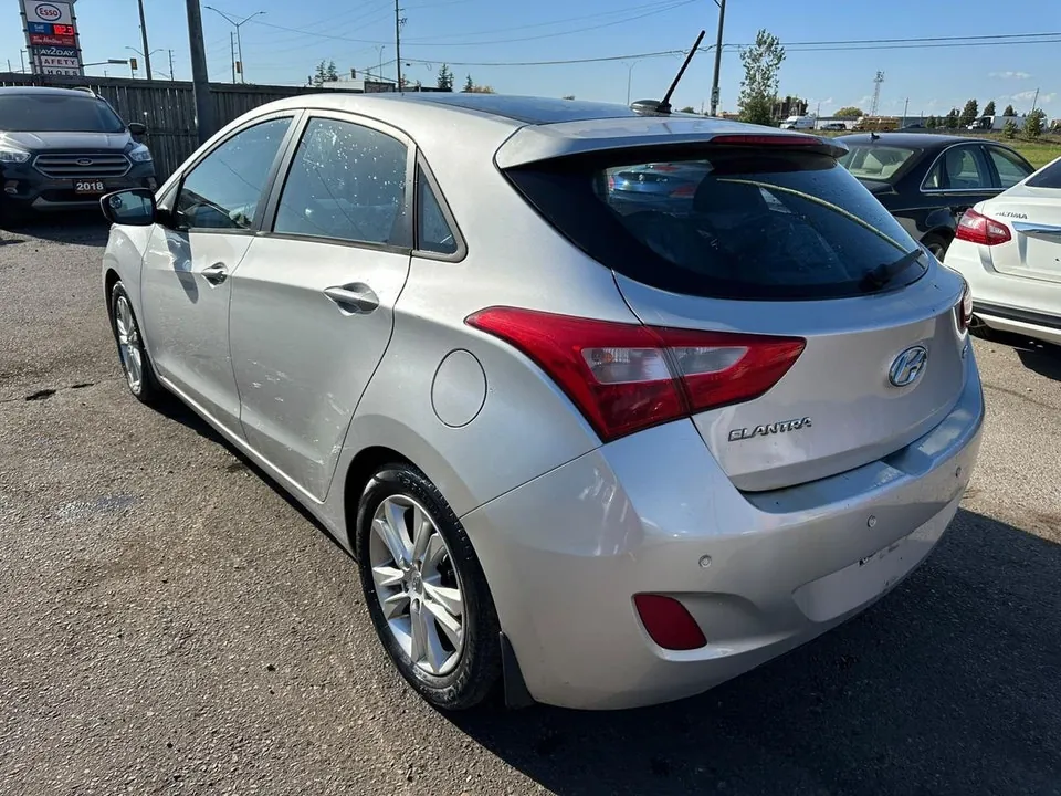 Hyundai Elantra 2013 photo 3