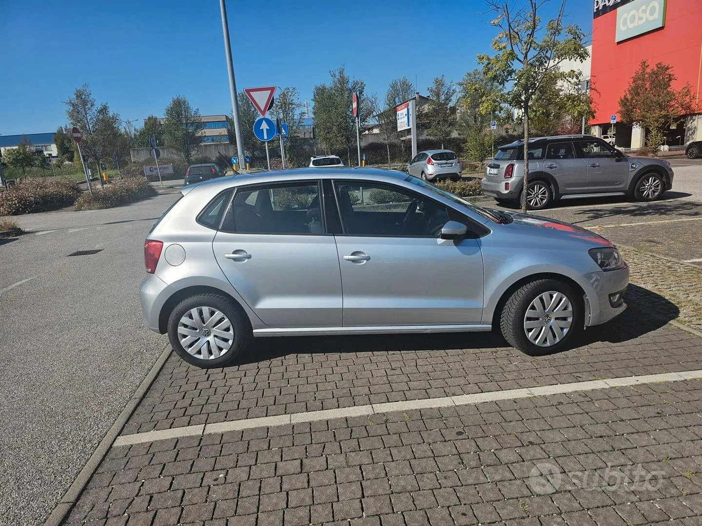 Volkswagen Polo 2012 photo 3