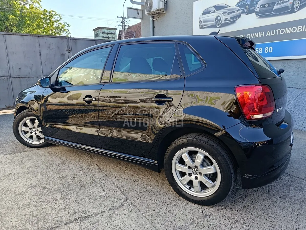 Volkswagen Polo 2010 photo 4