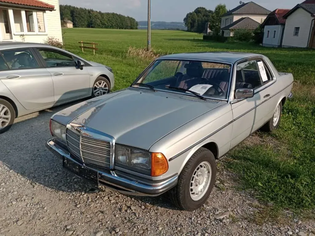 Mercedes-Benz 280 Ce 1977 photo 3