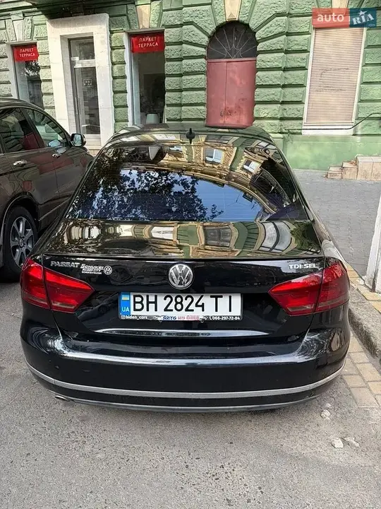 Volkswagen Passat 2012 photo 4
