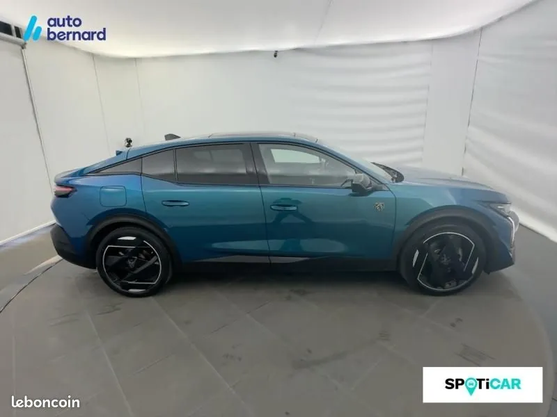 Peugeot 408 2022 photo 4