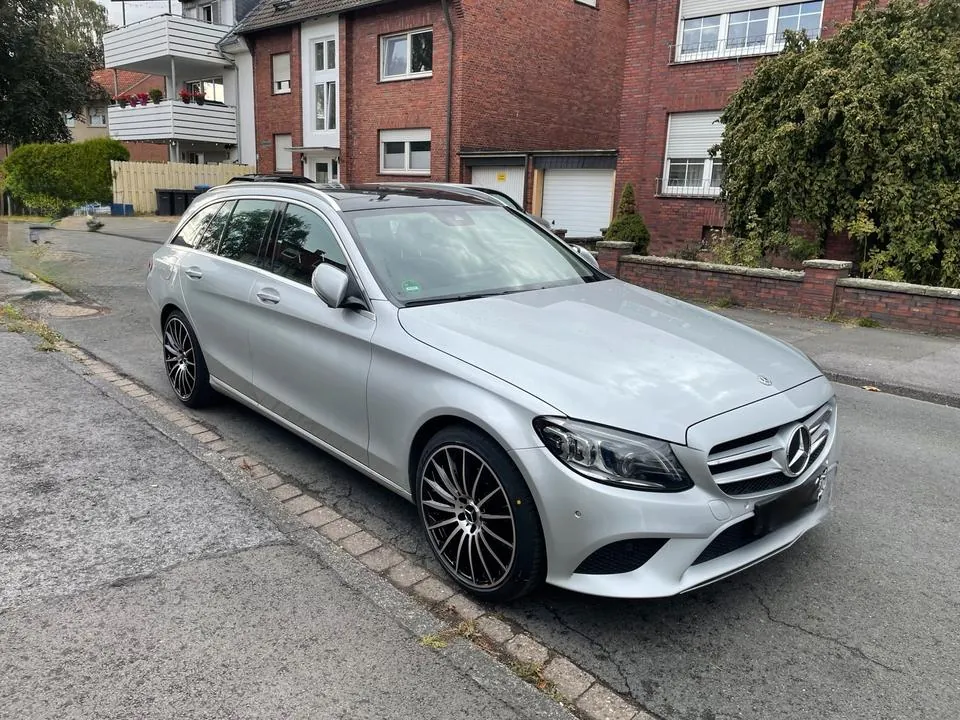 Mercedes-Benz C 220D