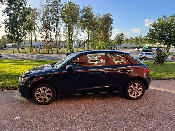 Audi A1 2011 photo 4