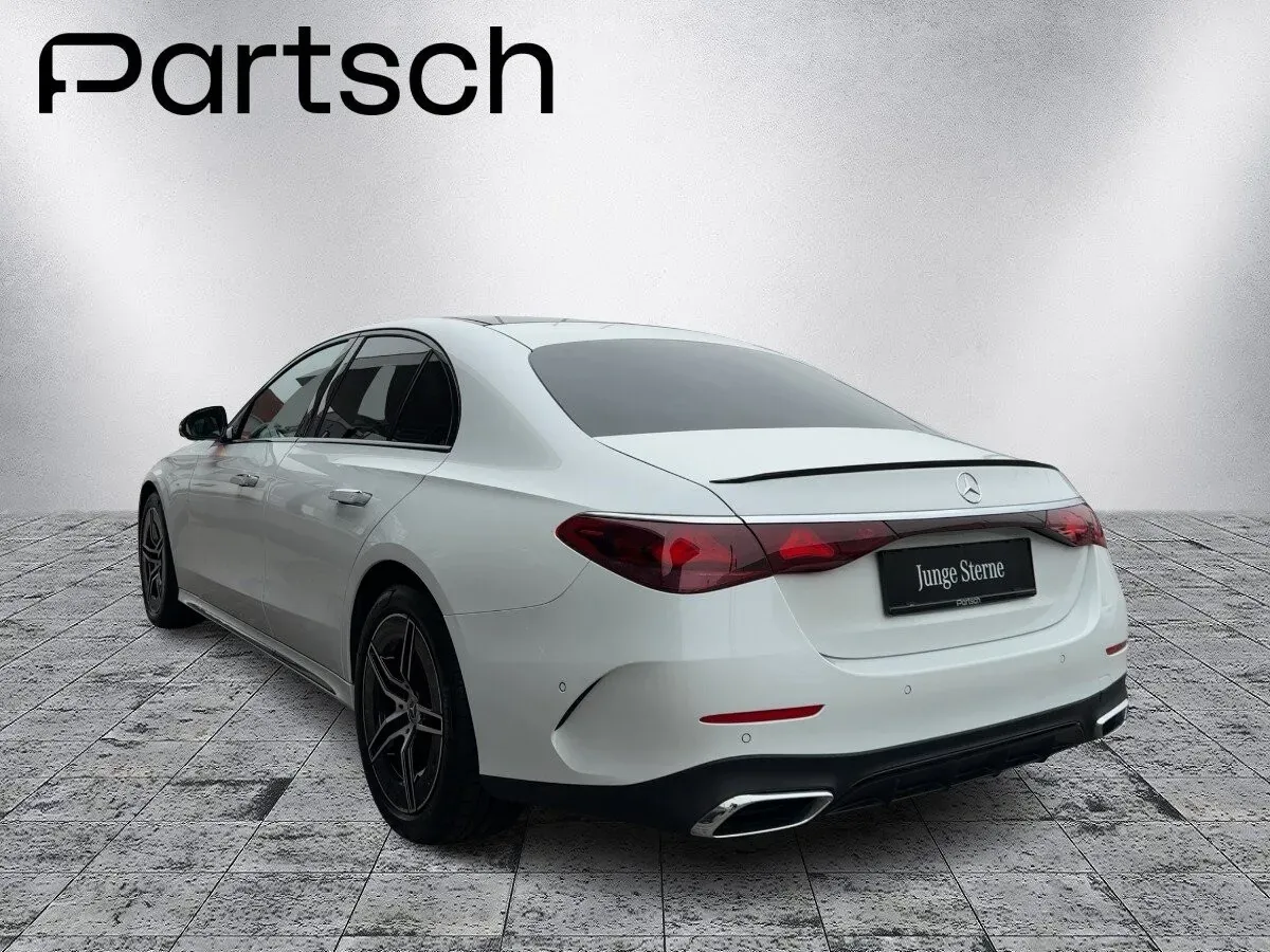 Mercedes-Benz E-Class 2025 photo 3