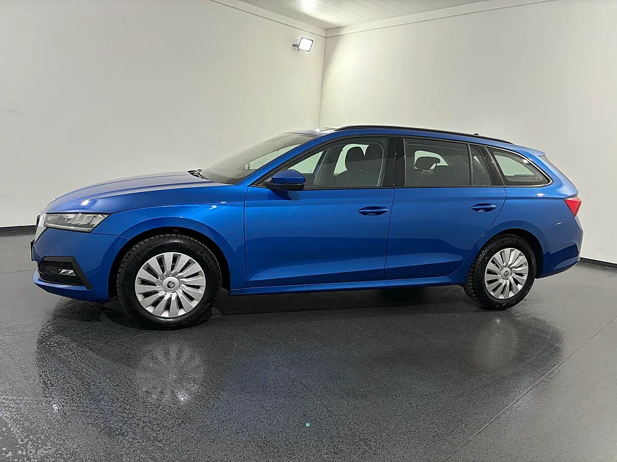 Skoda Octavia 2023 photo 3