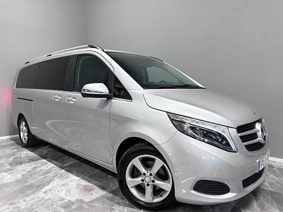 Mercedes-Benz V220