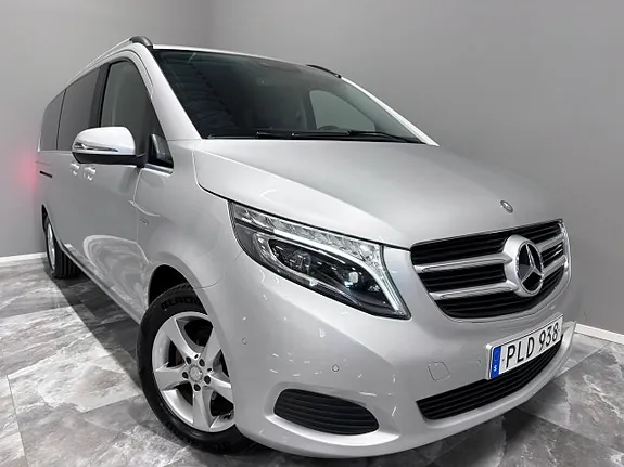 Mercedes-Benz V220 2017 photo 2