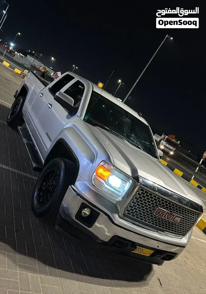 GMC Sierra