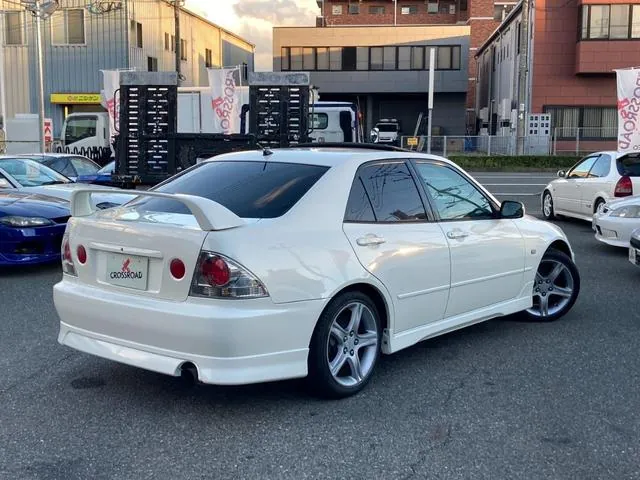 Toyota Altezza 2000 photo 3