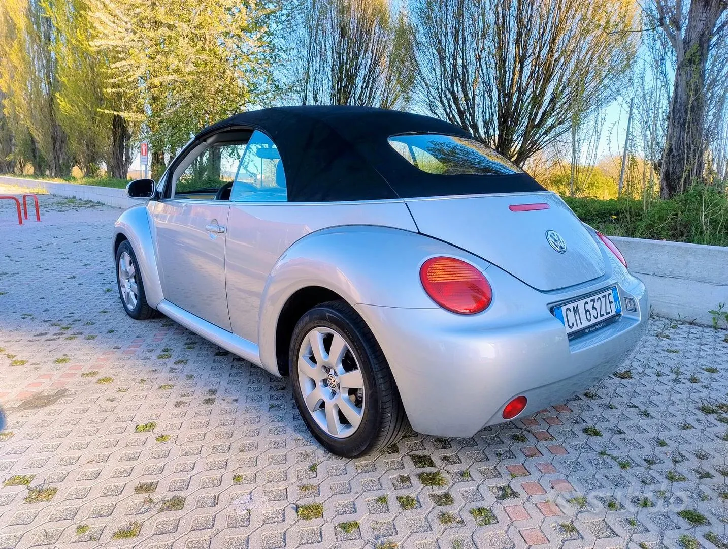 Volkswagen New Beetle 2004 photo 3