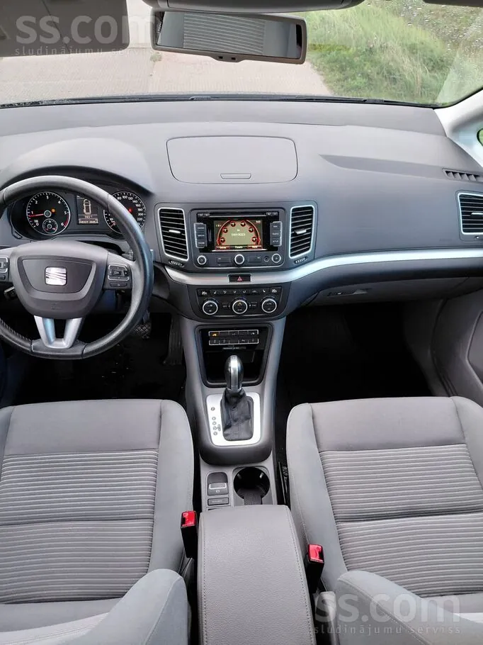 Seat Alhambra 2015 photo 4