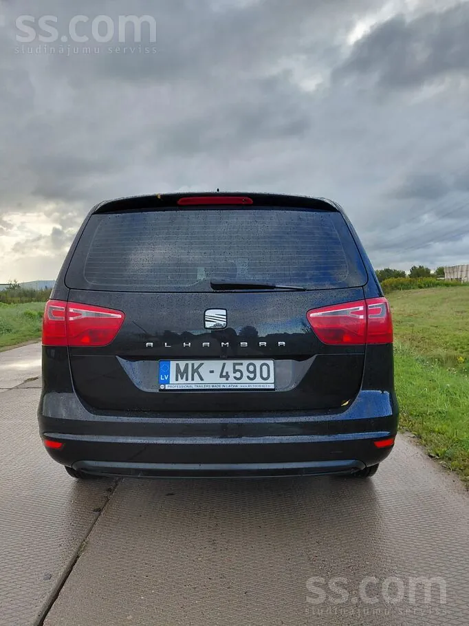 Seat Alhambra 2015 photo 2