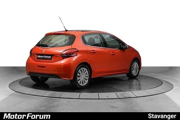 Peugeot 208 2017 photo 3