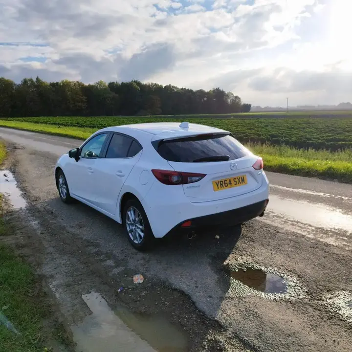 Mazda Mazda3 2014 photo 4