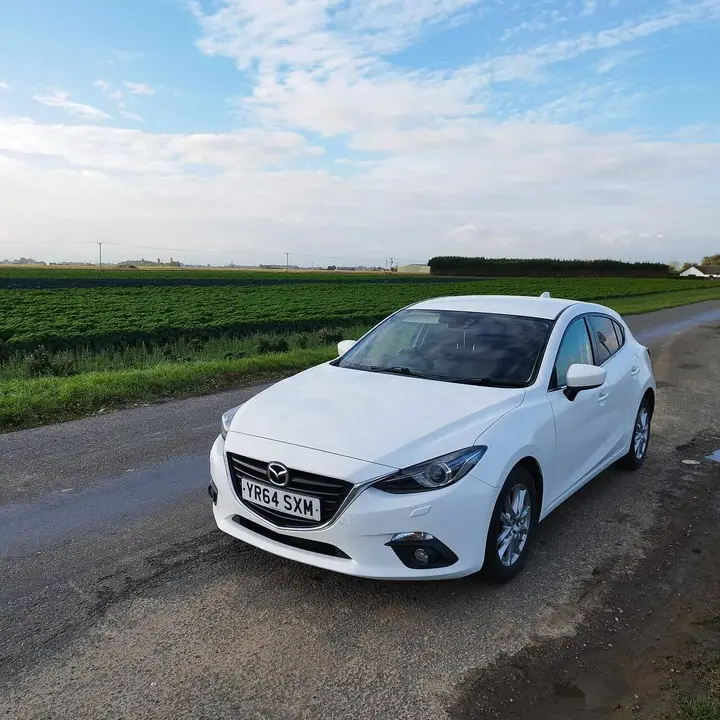 Mazda Mazda3 2014 photo 3