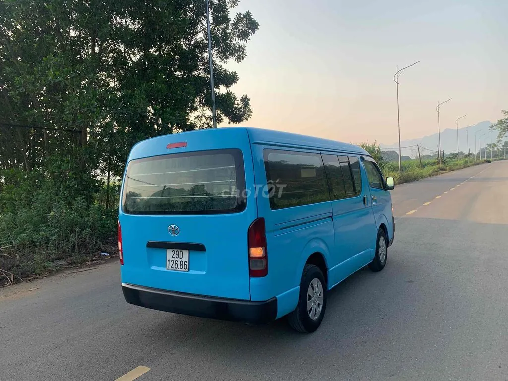 Toyota Hiace 2005 photo 5