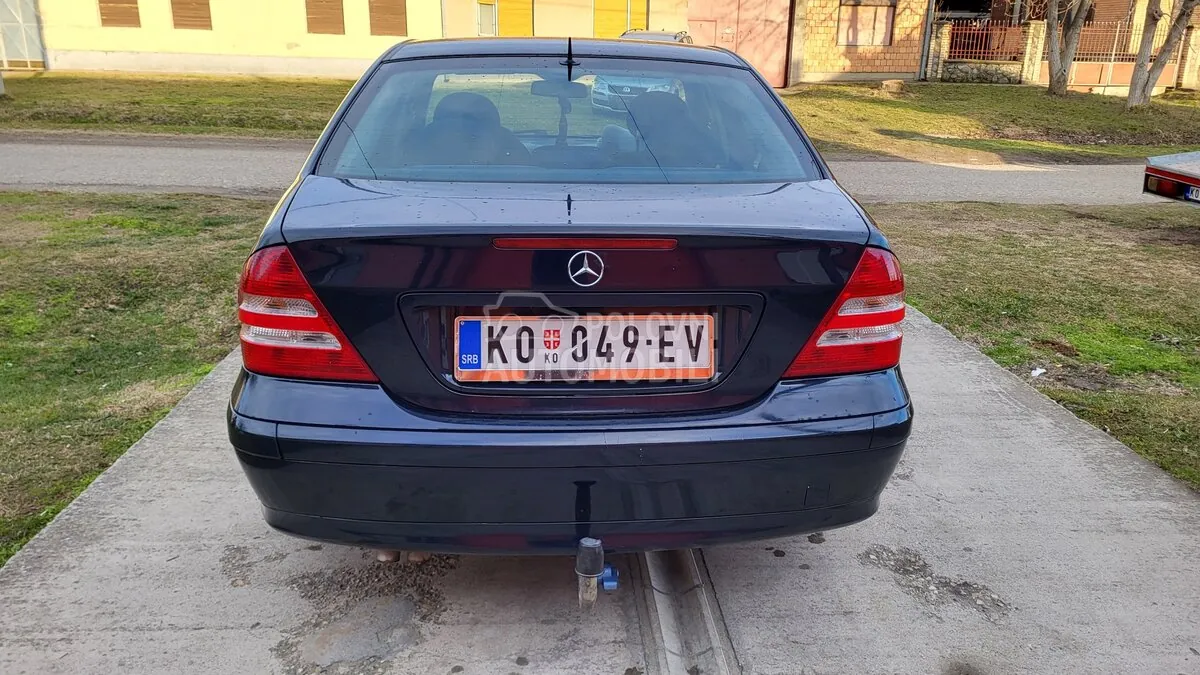 Mercedes-Benz C-Class 2004 photo 4